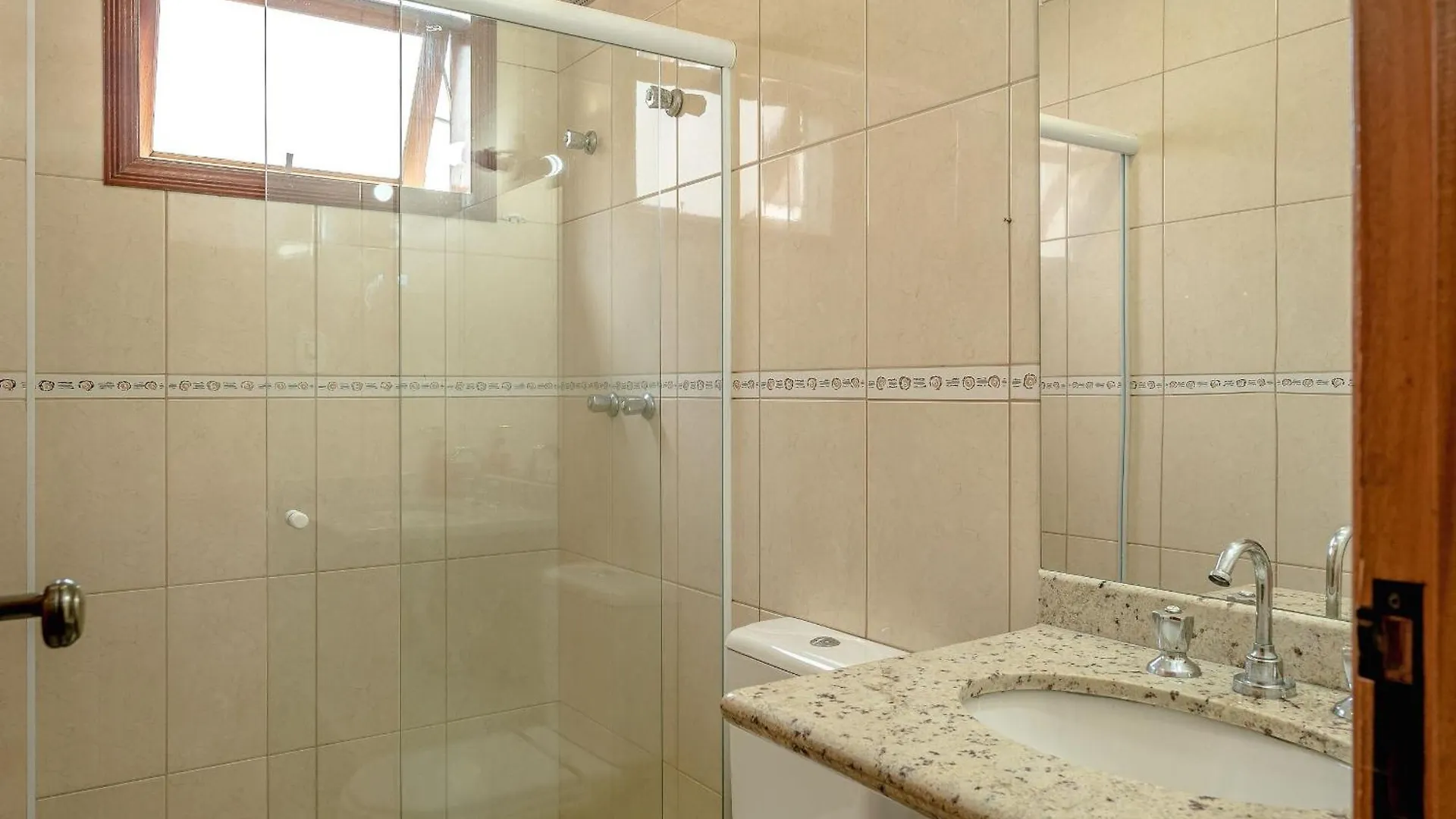 Apartamento Sofisticado No Coracao Do Capivari Campos do Jordão 0*,
